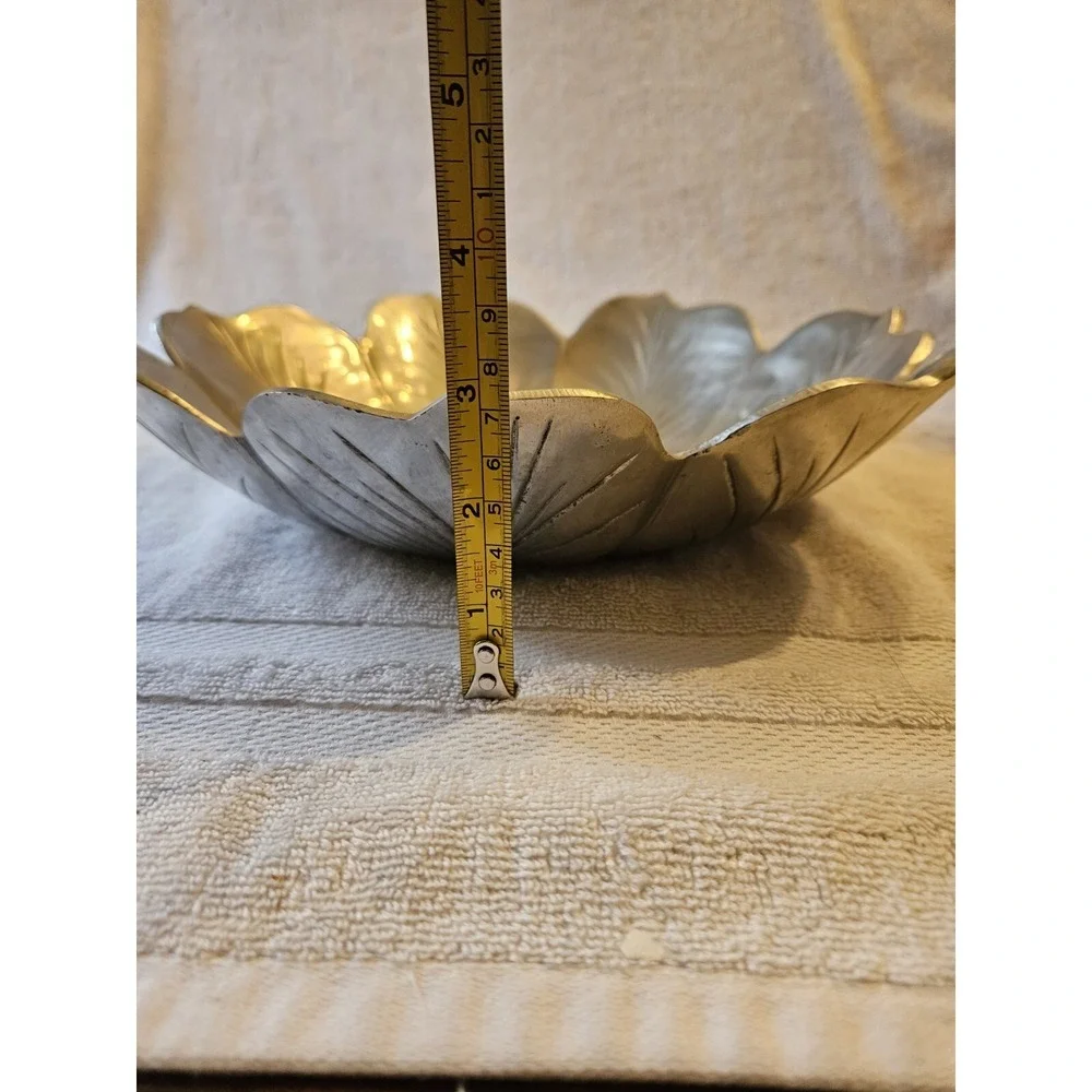 VTG Heavy Decorative Aluminum Flower-shape Bowl‎ Made in India 12 Inch